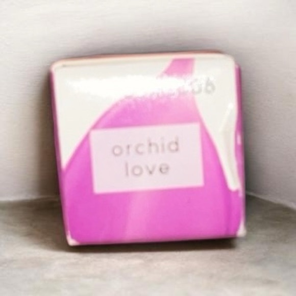 Laura Geller Fifty Kisses Lip Locking Liquid Color-Orchid Love. - Picture 2 of 3